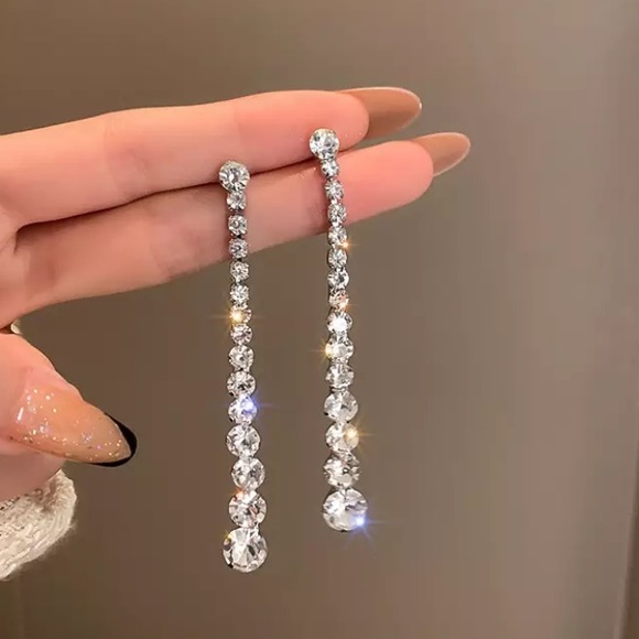 Jewelry - Beautiful CZ Earrings